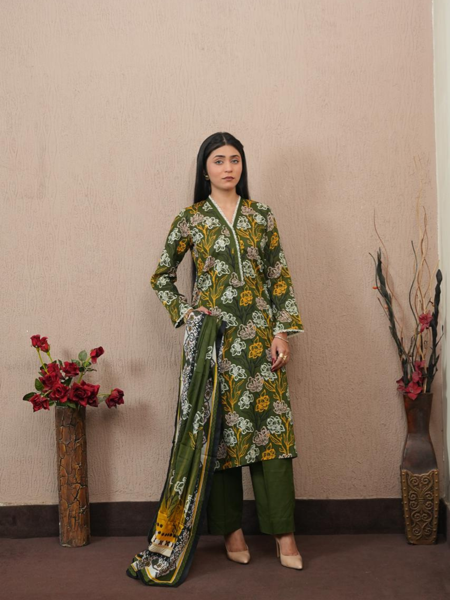 nooré printed lawn 3 piece suit nooré printed lawn 3 piece suit